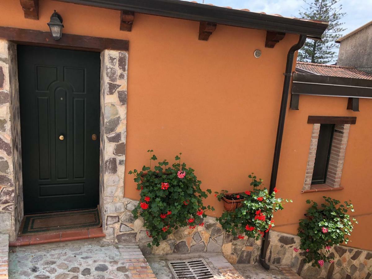 La Casetta Di Elena Lamezia Terme Exterior photo